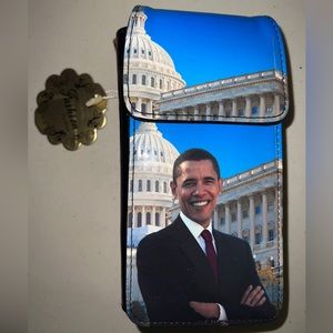 💙 NWT! RARE Obama Zip Around Phone Wallet